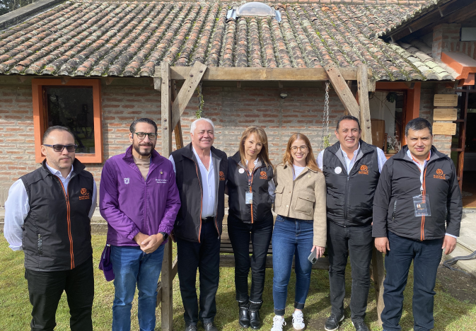 Team Naranjo Roses